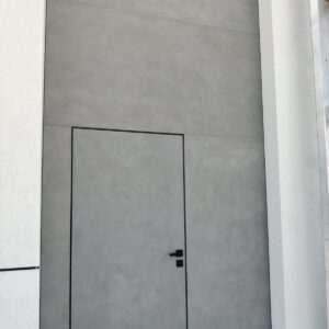 חיפוי דלת כניסה עם בטון של אבן סיב 