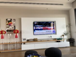 B47EF760-91F5-4918-B103-3E6D0A66D7FB